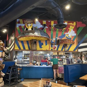 Mellow Mushroom Chattanooga - Decor - Pizza Near Me - Chattanooga, Tennessee