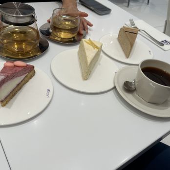 Lady M Cake Boutique - Cakes and Coffee - Desserts Near Me - Bellevue, Washington