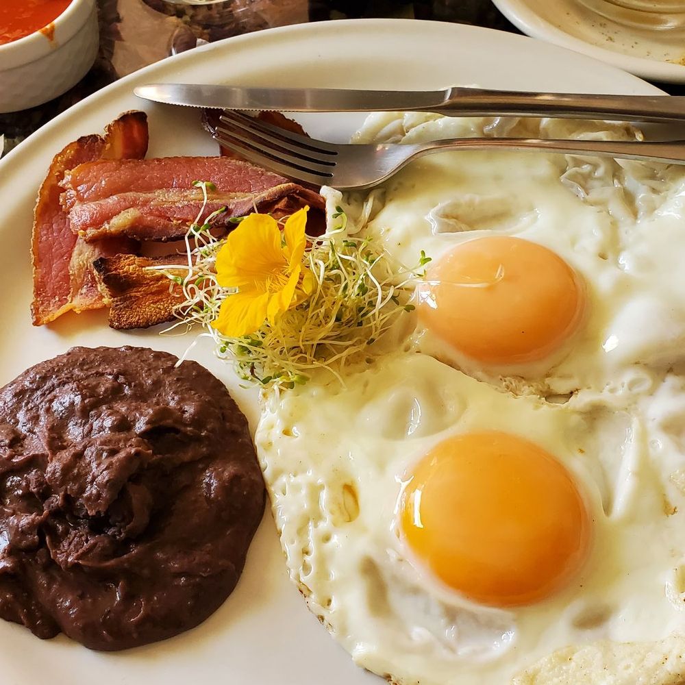 Xiguela - I ate this 4 days in a row, the freshest eggs on earth - Coffee & Tea Near Me - Oaxaca, OAX Xiguela - I ate this 4 days in a row, the freshest eggs on earth - Coffee & Tea Near Me - Oaxaca, OAX
