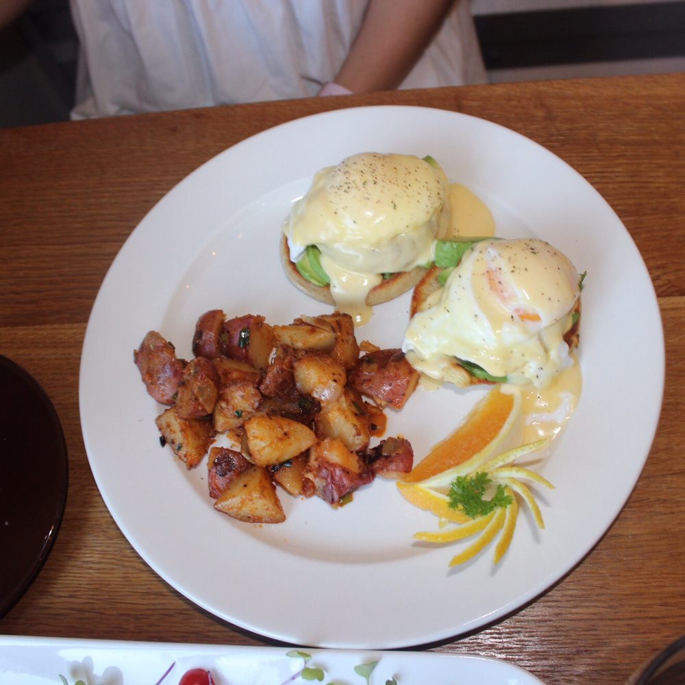 Evergreen Eatery & Cafe - Green eggs Benedict - Breakfast & Brunch Near Me - Boston, Massachusetts