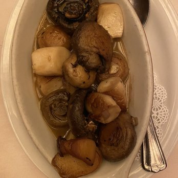 Hy's Steak House - Sautéed Mushrooms - Steakhouses Near Me - Honolulu, Hawaii