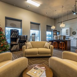 Banter Floors & More - Showroom lounge area