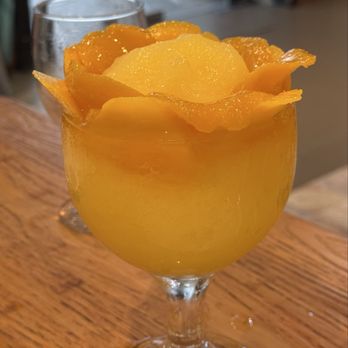 Kuya J - Mango shake - Filipino Near Me - Malay, AKL