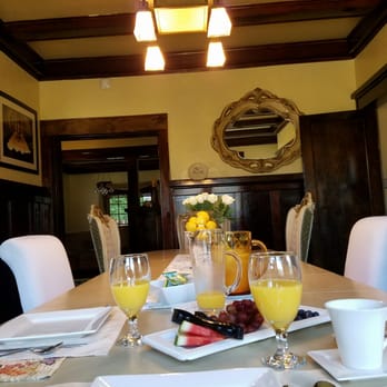 Morgan & Wells Bed and Breakfast - The best B&B. - Bed & Breakfast Near Me - Shelby, North Carolina Morgan & Wells Bed and Breakfast - The best B&B. - Bed & Breakfast Near Me - Shelby, North Carolina