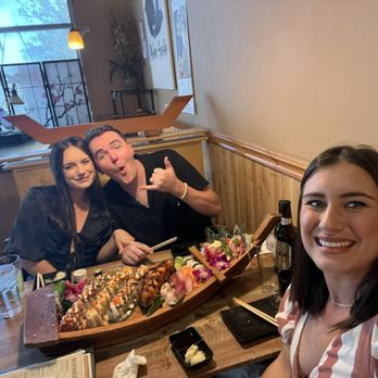 Aloha Sushi - Chefs Small Boat-Chef's Choice Combo - Sushi Bars Near Me - Folsom, California
