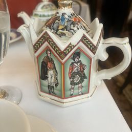 Fun tea pot