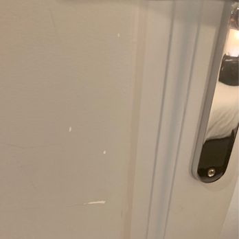 Paris Marriott Opera Ambassador Hotel - Chips on interior door - Hotels Near Me - Paris, 75