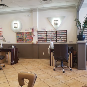 Bien Nails - Inside the nail Salon. - Nail Salons Near Me - Sun City, Arizona Bien Nails - Inside the nail Salon. - Nail Salons Near Me - Sun City, Arizona
