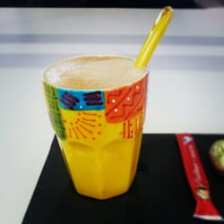 Rebelation - De klant krijgt een lekkere koffie