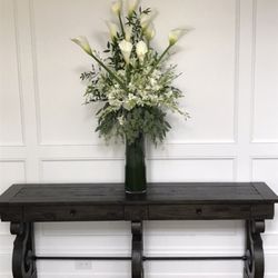 Bob's Garden Centre - Centerpiece