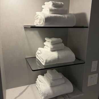 Hotel 1000 - High-end towels - Hotels Near Me - Seattle, Washington