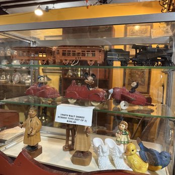 Original Round Top Antiques Fair - Antiques Near Me - Carmine, Texas