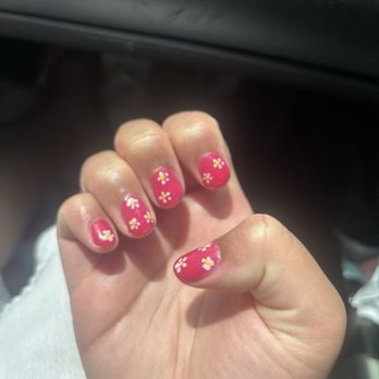 Kim Nails And Spa - My other hand - Nail Salons Near Me - Albuquerque, New Mexico