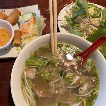 Pho Special - The while meal - Pho Special, Spring Rolls, Accessories - Vietnamese Near Me - Macomb, Michigan
