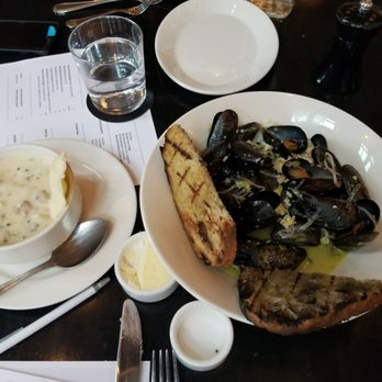 Row 34 - Seaport - New American Near Me - Boston, Massachusetts