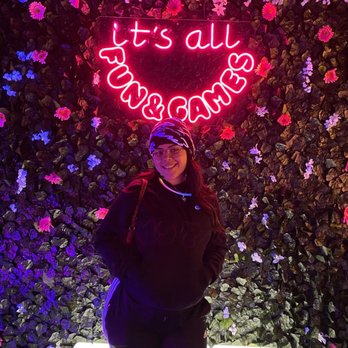 Shankz - Cute IG worthy wall! - Mini Golf Near Me - The Woodlands, Texas