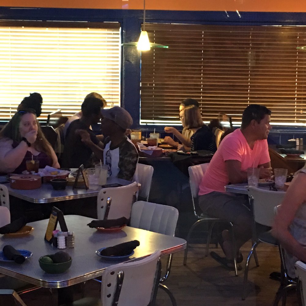 El Arroyo - Mexican Near Me - Arlington, Texas