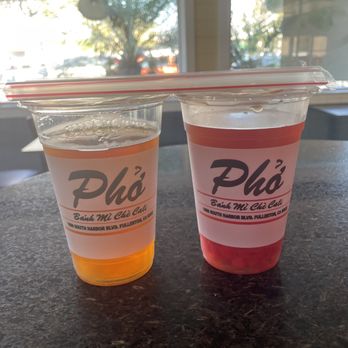 Banh Mi Che Cali - Jasmine Green Tea ((left) Oolong tea with red boba. - Vietnamese Near Me - Fullerton, California