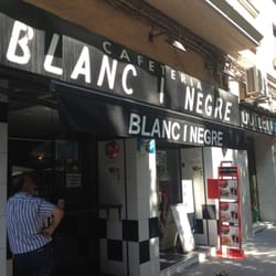 Blanc I Negre - Fachada