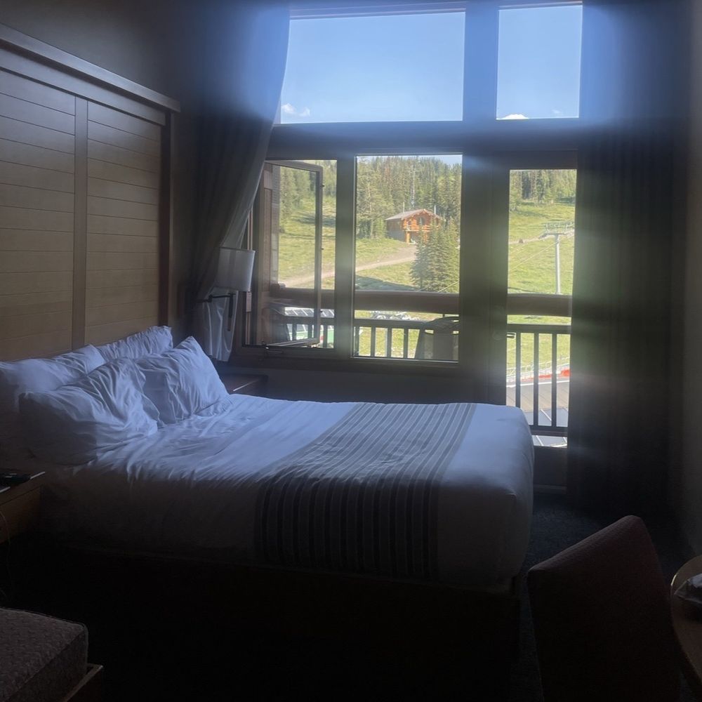 Sunshine Mountain Lodge - Ski Resorts Near Me - Banff, Alberta Sunshine Mountain Lodge - Ski Resorts Near Me - Banff, Alberta
