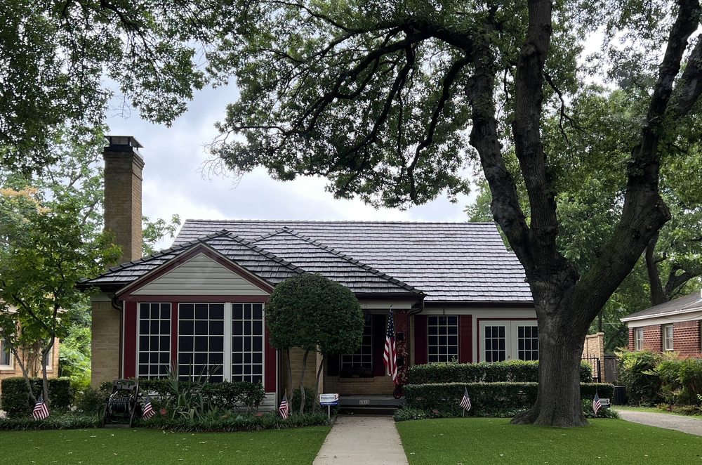 Slide of Metro Roofing