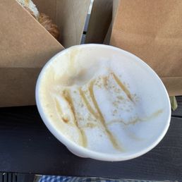 Médium Salted caramel latte Médium Salted caramel latte