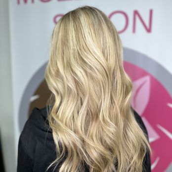 Mozzie Fox - Blonde balayage - Hair Salons Near Me - Apache Junction, Arizona Mozzie Fox - Blonde balayage - Hair Salons Near Me - Apache Junction, Arizona