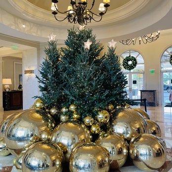 The Ritz-Carlton Key Biscayne, Miami - Gorgeous Christmas decor - Hotels Near Me - Miami, Florida The Ritz-Carlton Key Biscayne, Miami - Gorgeous Christmas decor - Hotels Near Me - Miami, Florida