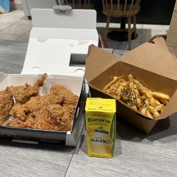 bb.q Chicken Kahala - Half of the Golden Fried Chicken & Honey Garlic Fries (good!) - Chicken Wings Near Me - Honolulu, Hawaii