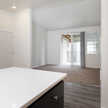 1500 Orchard - 2x2 Deluxe - Kitchen & Living Room - Apartments Near Me - Tacoma, Washington 1500 Orchard - 2x2 Deluxe - Kitchen & Living Room - Apartments Near Me - Tacoma, Washington