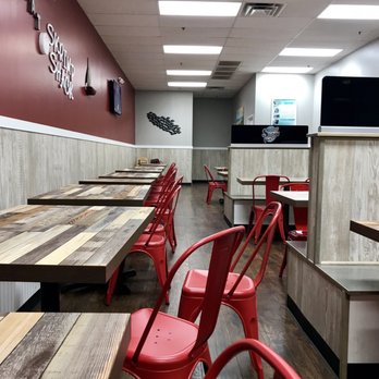 Skrimp Shack - Interior dinning - Seafood Near Me - Suffolk, Virginia