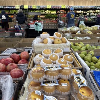 Woodman's Food Market - Beautiful fruits and vegetables, including exotic items - Grocery Near Me - Appleton, Wisconsin Woodman's Food Market - Beautiful fruits and vegetables, including exotic items - Grocery Near Me - Appleton, Wisconsin
