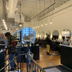 Thomas Charles Salon - Image of the salon inside
