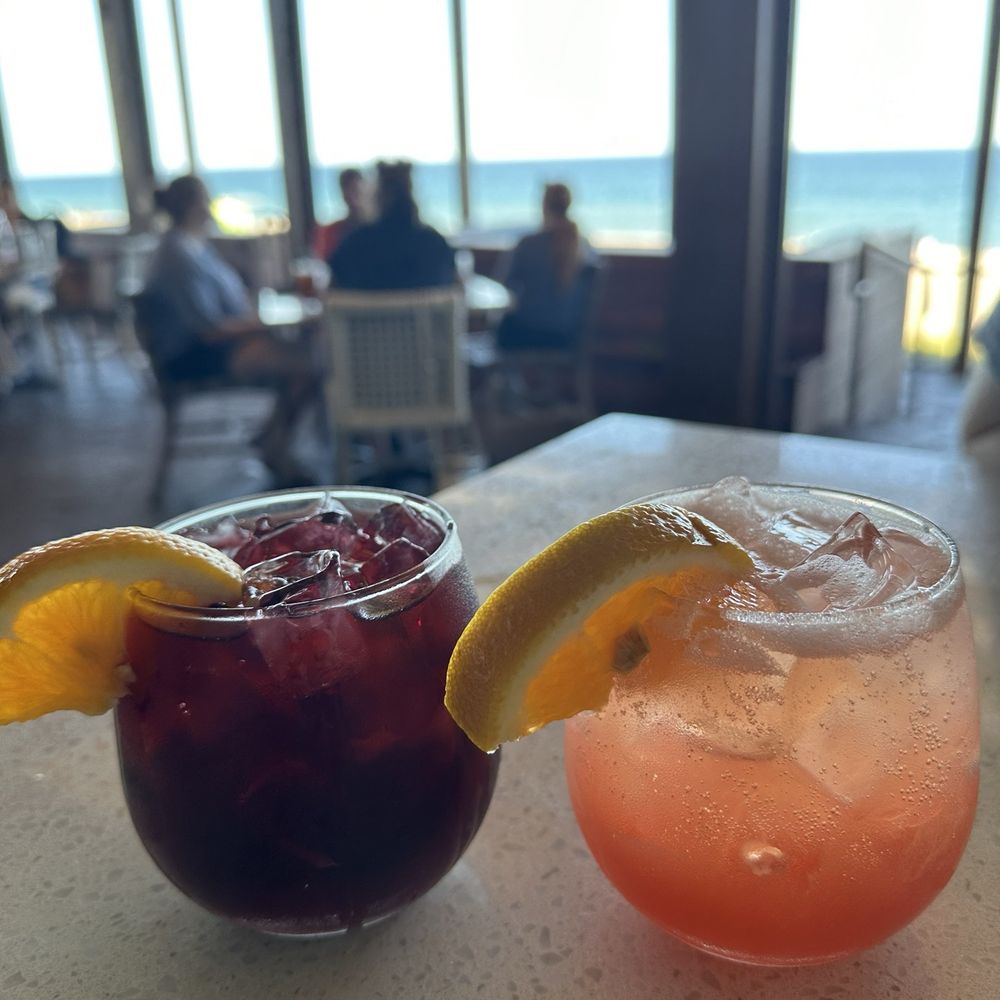 Beach House - White and red sangria - Bars Near Me - Pompano Beach, Florida Beach House - White and red sangria - Bars Near Me - Pompano Beach, Florida