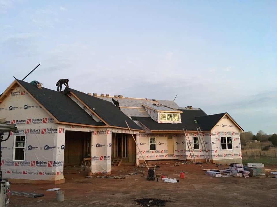 Slide of P&M Roofing