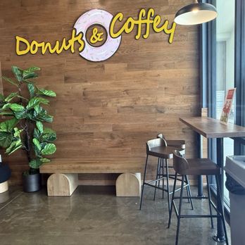 Donuts & Coffey - Cute signage - Donuts Near Me - Roseville, California