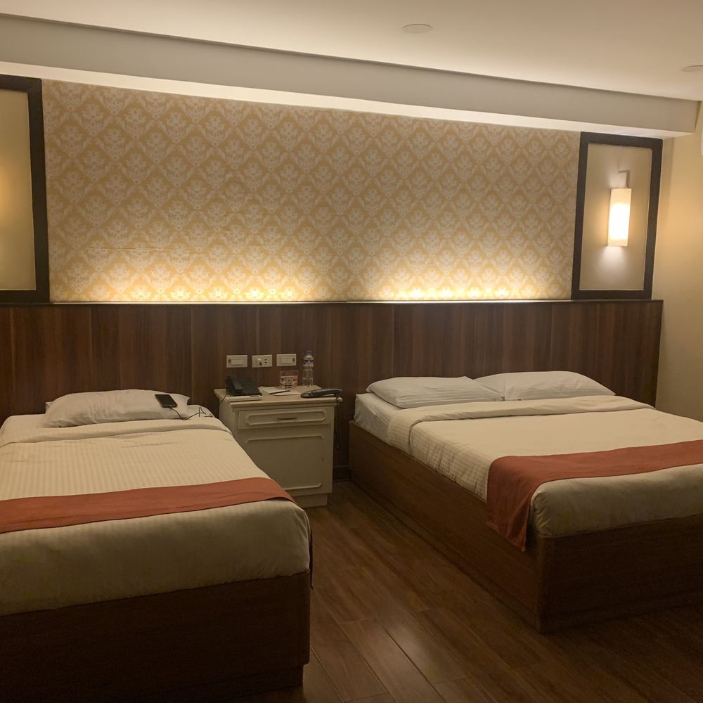 Hotel Veniz - The Standard room - Hotels Near Me - Baguio, BEN