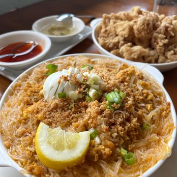 Chibog - Pancit palabok - Filipino Near Me - Daly City, California Chibog - Pancit palabok - Filipino Near Me - Daly City, California