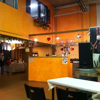 Hip Chicks Do Wine - Hip, industrial and chic - Wineries Near Me - Portland, Oregon