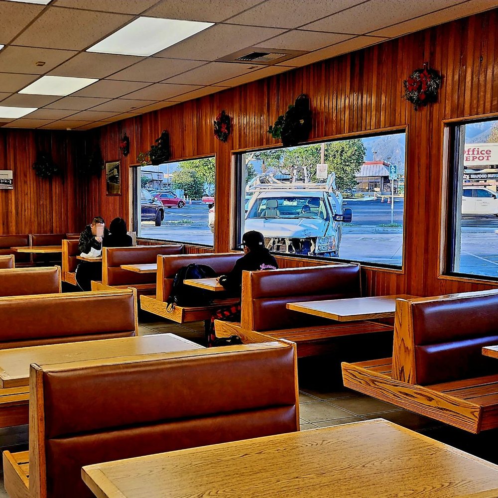 The Hat - Interior - American Near Me - Temple City, California