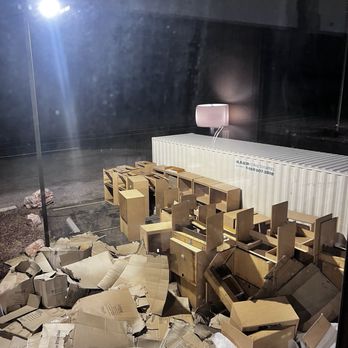 Super 8 by Wyndham Quartzsite AZ - Use desks and cardboard boxes - Hotels Near Me - Quartzsite, Arizona Super 8 by Wyndham Quartzsite AZ - Use desks and cardboard boxes - Hotels Near Me - Quartzsite, Arizona