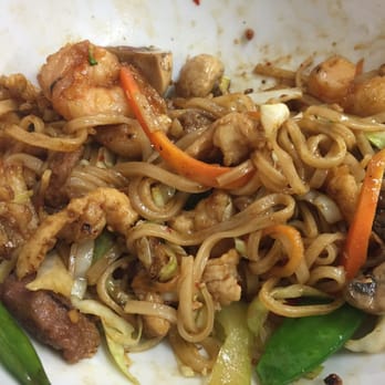 Asian Garden - Drunken noodle bowl, sorry I was so hungry I forgot to take pic before I ate 1/2. Lol - Chinese Near Me - Ingleside, Texas