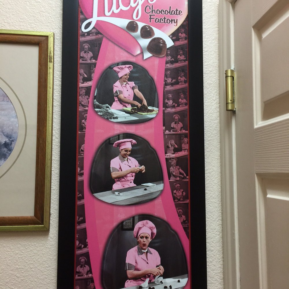 Mom's Diner - Ladies room decor - Diners Near Me - Pahrump, Nevada Mom's Diner - Ladies room decor - Diners Near Me - Pahrump, Nevada