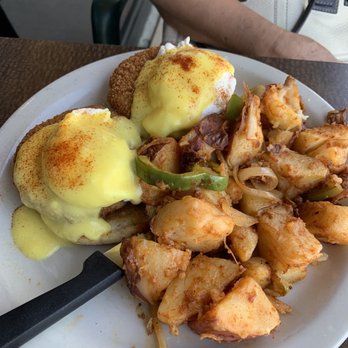 Bill's Cafe - Crab Cakes Benedict - Breakfast & Brunch Near Me - Fremont, California Bill's Cafe - Crab Cakes Benedict - Breakfast & Brunch Near Me - Fremont, California