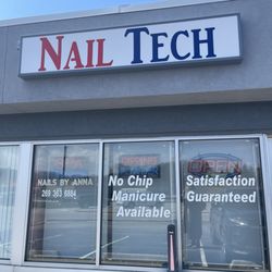 Nail Tech