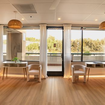 The Light Therapy Lounge - Health Coach Near Me - Laguna Hills, California The Light Therapy Lounge - Health Coach Near Me - Laguna Hills, California