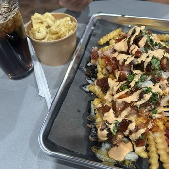 Kings Brewing - Burnt ends fries, Mac and cheese, and Rootbeer - Barbeque Near Me - Upland, California Kings Brewing - Burnt ends fries, Mac and cheese, and Rootbeer - Barbeque Near Me - Upland, California