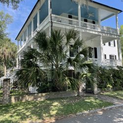 Emma's Earth Shop - Large beautiful homes with lots of history