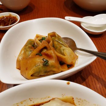 鼎泰豐 - Pork and chive dumplings - Taiwanese Near Me - Sha Tin, HK