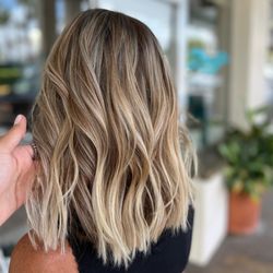 GG Salon & Spa - Highlights, cut and style!